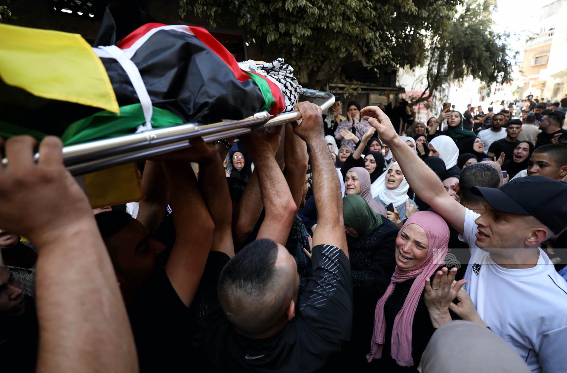 تشييع جثمان الشهيد الطفل فارس شرحبيل أبو سمرة في مدينة قلقيلية (تصوير: أيمن النوباني/وفا)